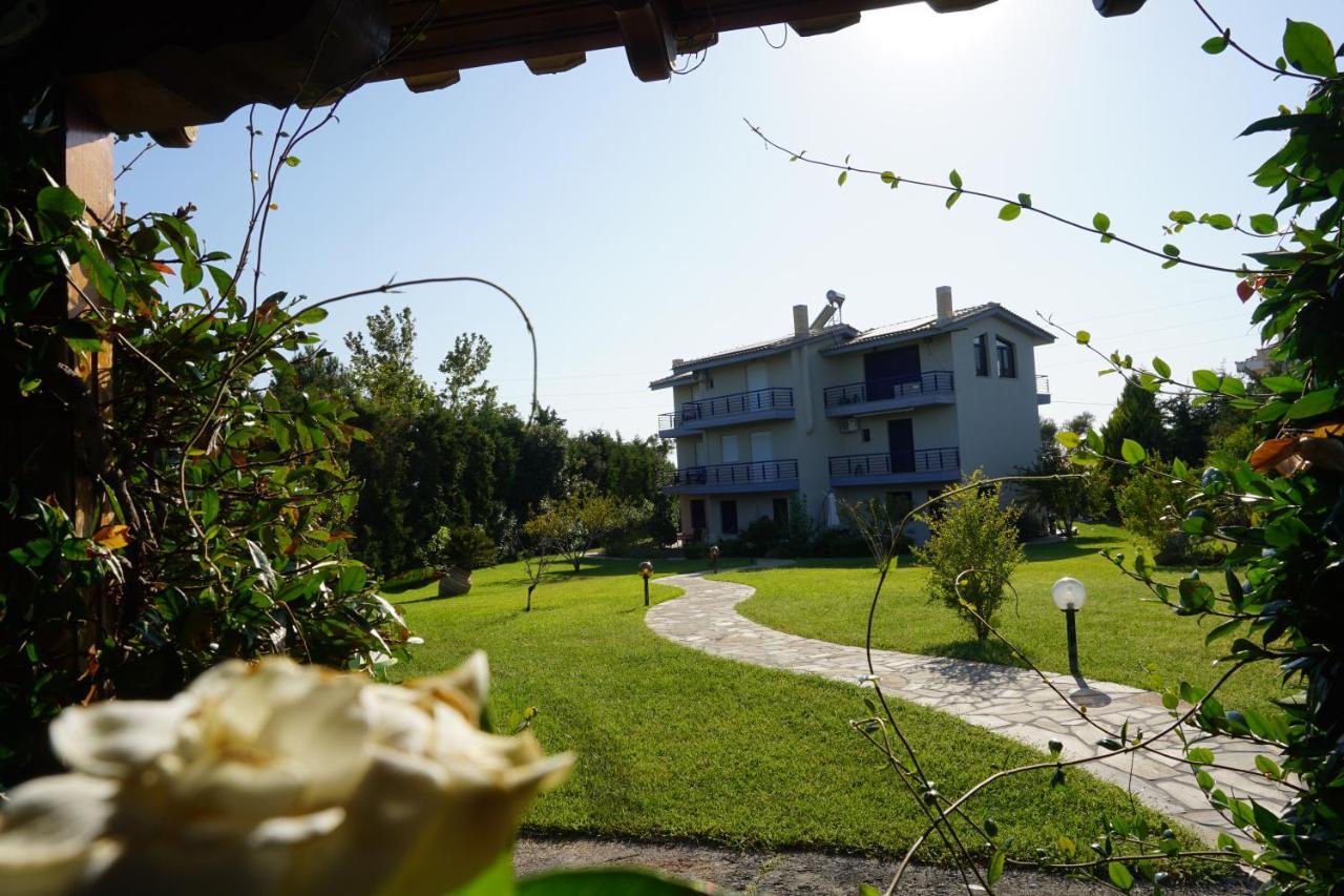 Villa Orama Nea Poteidaia Exteriör bild