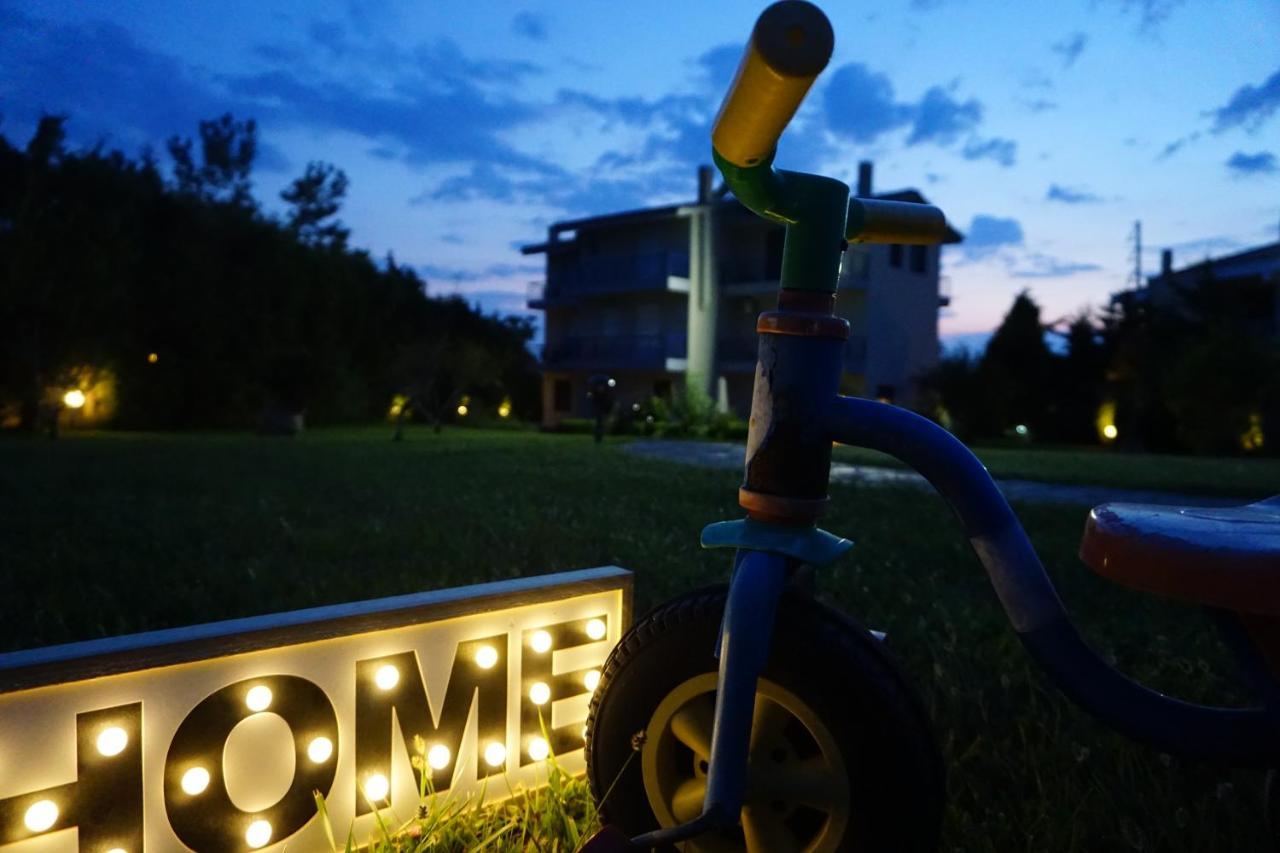 Villa Orama Nea Poteidaia Exteriör bild